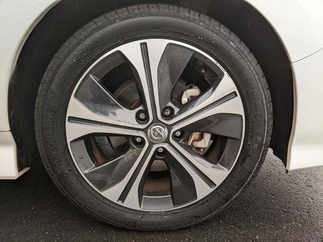 リーフ X 10万台記念車 純正ナビ バックカメラ bluetooth シートヒーター ステアリングヒーター CD レーダークルーズコントロール 衝突軽減ブレーキETC 純正17インチアルミホイール コーナーセンサー(56枚目)