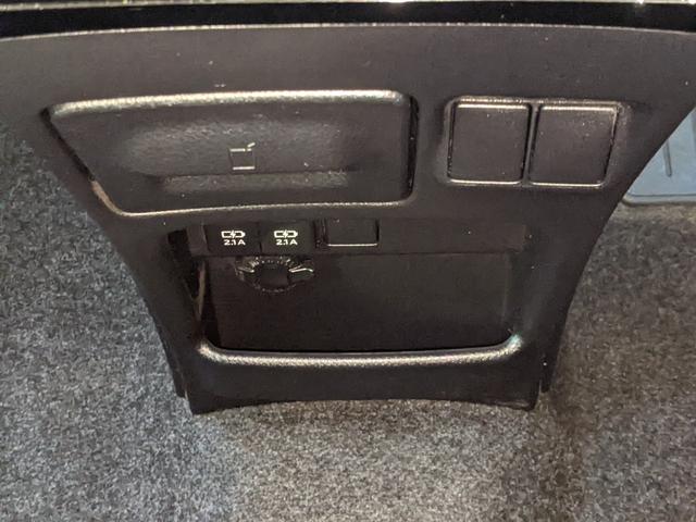 ノア Si ダブルバイビーII 純正ナビ Bカメラ Bluetooth 両側パワースライドドア 前ドラレコ フルセグTV CD 衝突被害軽減ブレーキ 横滑り防止 レーンアシスト LEDヘッドライト フォグランプ 純正16インチAW(24枚目)