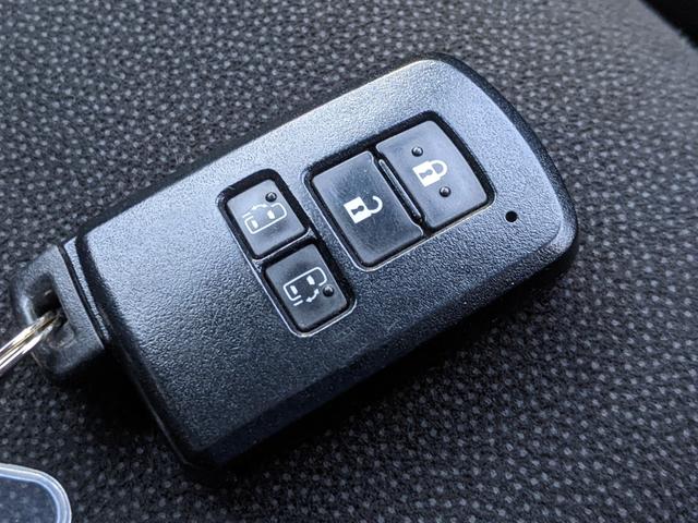 ノア Si ダブルバイビーII 純正ナビ Bカメラ Bluetooth 両側パワースライドドア 前ドラレコ フルセグTV CD 衝突被害軽減ブレーキ 横滑り防止 レーンアシスト LEDヘッドライト フォグランプ 純正16インチAW(30枚目)