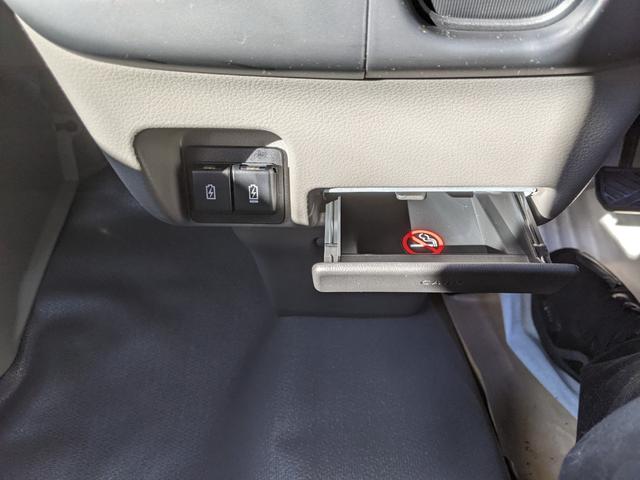 エブリイ PAリミテッド 未使用車 ハイルーフ ラジオ アイドリングストップ 横滑り防止 衝突被害軽減ブレーキ レーンアシスト コーナーセンサー キーレス(17枚目)