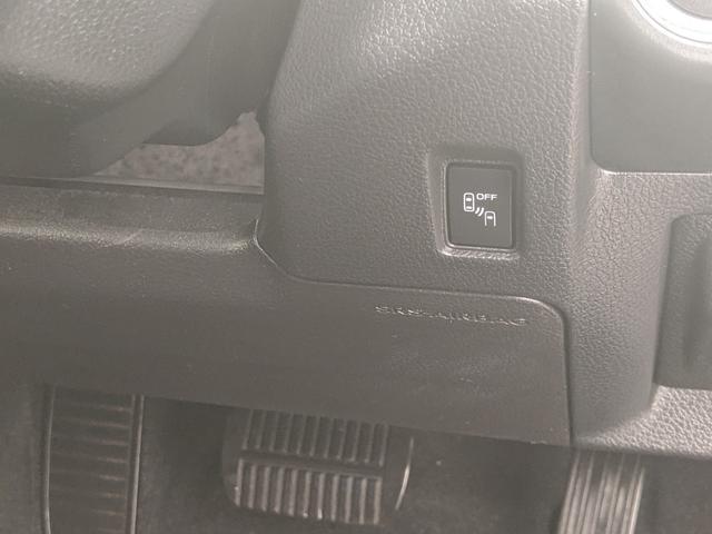 レヴォーグ １．６ＧＴ－Ｓアイサイト　プラウドエディション　カロッツェリアナビ　バックカメラ　サイドカメラ　フルセグＴＶ　ＣＤ　ＤＶＤ　ｂｌｕｅｔｏｏｔｈ　ＥＴＣ　レーダークルーズコントロール　前後ドライブレコーダー　４ＷＤ　パワーシート　衝突軽減ブレーキ（28枚目）