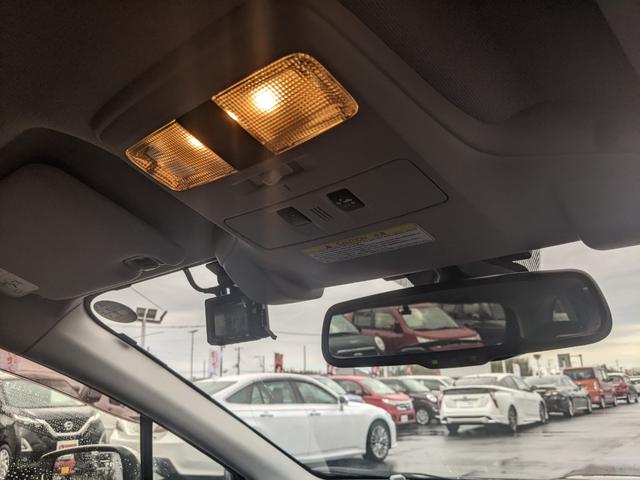 レヴォーグ １．６ＧＴ－Ｓアイサイト　プラウドエディション　カロッツェリアナビ　バックカメラ　サイドカメラ　フルセグＴＶ　ＣＤ　ＤＶＤ　ｂｌｕｅｔｏｏｔｈ　ＥＴＣ　レーダークルーズコントロール　前後ドライブレコーダー　４ＷＤ　パワーシート　衝突軽減ブレーキ（31枚目）