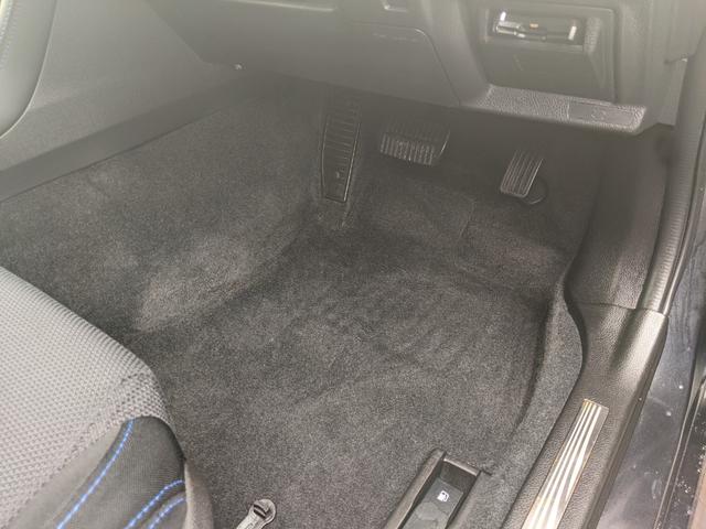 レヴォーグ １．６ＧＴ－Ｓアイサイト　プラウドエディション　カロッツェリアナビ　バックカメラ　サイドカメラ　フルセグＴＶ　ＣＤ　ＤＶＤ　ｂｌｕｅｔｏｏｔｈ　ＥＴＣ　レーダークルーズコントロール　前後ドライブレコーダー　４ＷＤ　パワーシート　衝突軽減ブレーキ（44枚目）