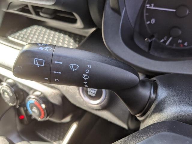 ヤリス Ｘ　レンタカーアップ　純正ナビ　Ｂカメラ　Ｂｌｕｅｔｏｏｔｈ　衝突被害軽減ブレーキ　横滑り防止　レーンアシスト　コーナーセンサー　スマートキー　電動格納ミラー　オートライト（32枚目）