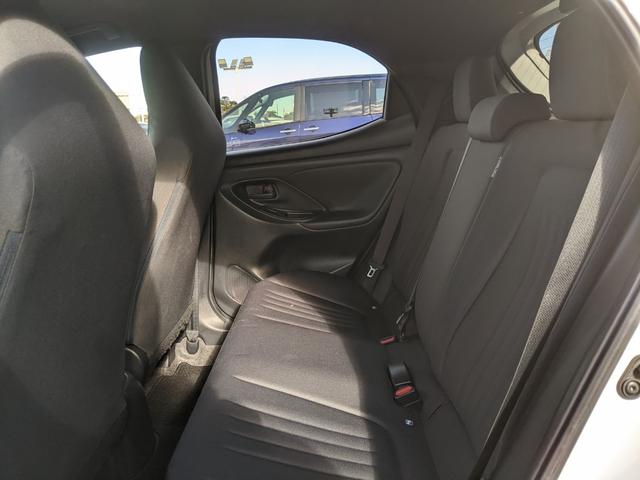 ヤリス Ｘ　レンタカーアップ　純正ナビ　Ｂカメラ　Ｂｌｕｅｔｏｏｔｈ　衝突被害軽減ブレーキ　横滑り防止　レーンアシスト　コーナーセンサー　スマートキー　電動格納ミラー　オートライト（49枚目）