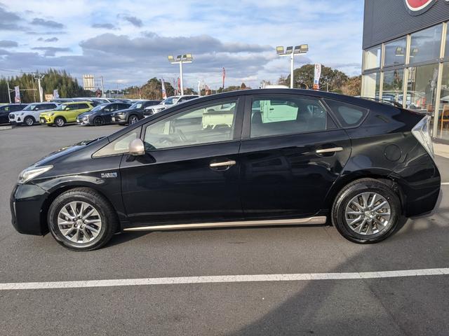 プリウスアルファ Ｓツーリングセレクション　純正ナビ　Ｂカメラ　Ｂｌｕｅｔｏｏｔｈ　ワンセグＴＶ　ＣＤ　ＤＶＤ　スマートキー　電動格納ミラー　ＬＥＤヘッドライト　フォグランプ（10枚目）