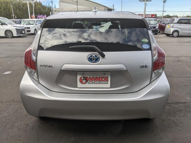 アクア Ｇブラックソフトレザーセレクション　純正ナビ　ＣＤ　ＤＶＤ　フルセグＴＶ　Ｂｌｕｅｔｏｏｔｈ　Ｂカメラ　ＥＴＣ　横滑り防止　クルーズコントロール　スマートキー　電動格納ミラー　ＨＩＤヘッドライト　モデリスタ１５インチＡＷ（8枚目）