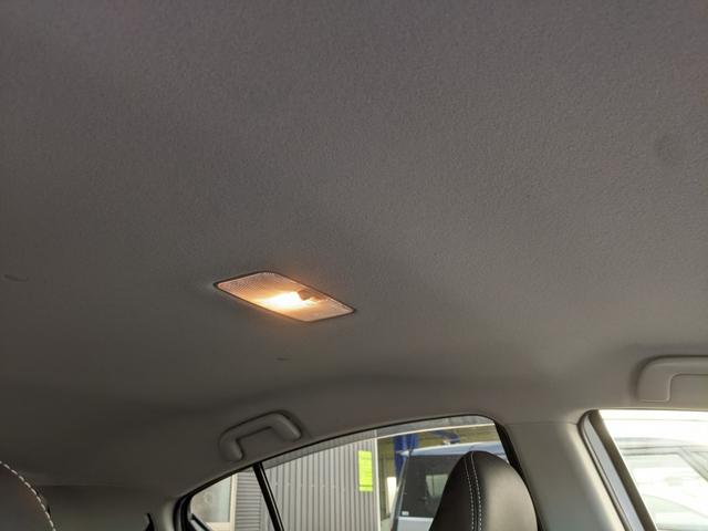 アクア Ｇブラックソフトレザーセレクション　純正ナビ　ＣＤ　ＤＶＤ　フルセグＴＶ　Ｂｌｕｅｔｏｏｔｈ　Ｂカメラ　ＥＴＣ　横滑り防止　クルーズコントロール　スマートキー　電動格納ミラー　ＨＩＤヘッドライト　モデリスタ１５インチＡＷ（30枚目）