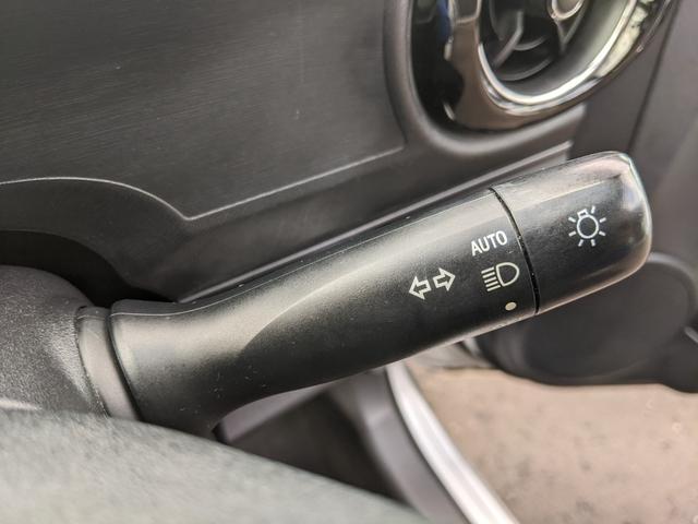 アクア Ｇブラックソフトレザーセレクション　純正ナビ　ＣＤ　ＤＶＤ　フルセグＴＶ　Ｂｌｕｅｔｏｏｔｈ　Ｂカメラ　ＥＴＣ　横滑り防止　クルーズコントロール　スマートキー　電動格納ミラー　ＨＩＤヘッドライト　モデリスタ１５インチＡＷ（33枚目）