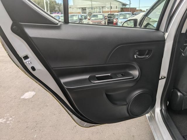 アクア Ｇブラックソフトレザーセレクション　純正ナビ　ＣＤ　ＤＶＤ　フルセグＴＶ　Ｂｌｕｅｔｏｏｔｈ　Ｂカメラ　ＥＴＣ　横滑り防止　クルーズコントロール　スマートキー　電動格納ミラー　ＨＩＤヘッドライト　モデリスタ１５インチＡＷ（47枚目）