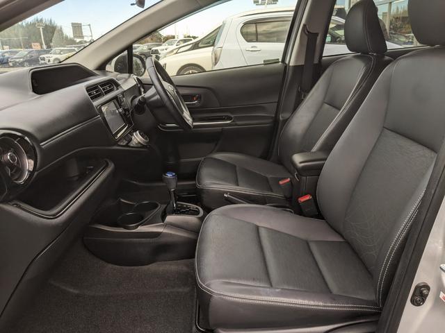 アクア Ｇブラックソフトレザーセレクション　純正ナビ　ＣＤ　ＤＶＤ　フルセグＴＶ　Ｂｌｕｅｔｏｏｔｈ　Ｂカメラ　ＥＴＣ　横滑り防止　クルーズコントロール　スマートキー　電動格納ミラー　ＨＩＤヘッドライト　モデリスタ１５インチＡＷ（51枚目）