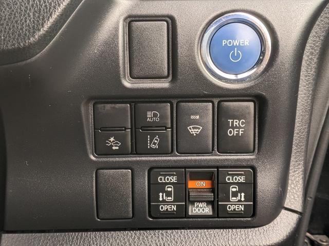 ヴォクシー ハイブリッドＺＳ　モデリスタエアロ　９インチ純正ナビ　フリップダウンモニター　両側パワースライドドア　シートヒーター　フルセグＴＢｌｕｅｔｏｏｔｈ　衝突被害軽減ブレーキ　レーンアシスト　ＬＥＤヘッドライト　フォグランプ（23枚目）