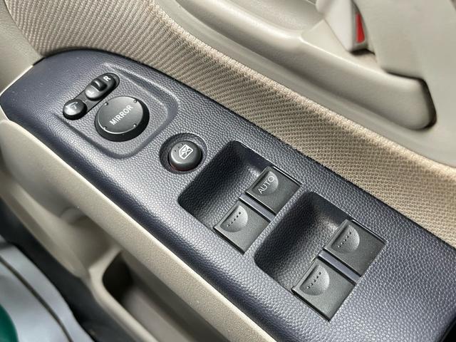 ゼスト Ｄスペシャル　１年保証付　走行５２千Ｋｍ　禁煙車　ＥＴＣ　純正オーディオ　オートエアコン　キーレスエントリー　ユーザー買取車　電動格納ミラー　ドアバイザー　ベンチシート　ライトレベライザー　フロアマット　ＡＢＳ（19枚目）