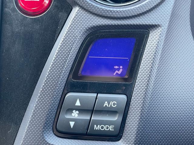 インサイト Ｌ　１年保証付　走行４２千Ｋｍ　純正ＨＤＤナビ　バックカメラ　ＥＴＣ（19枚目）