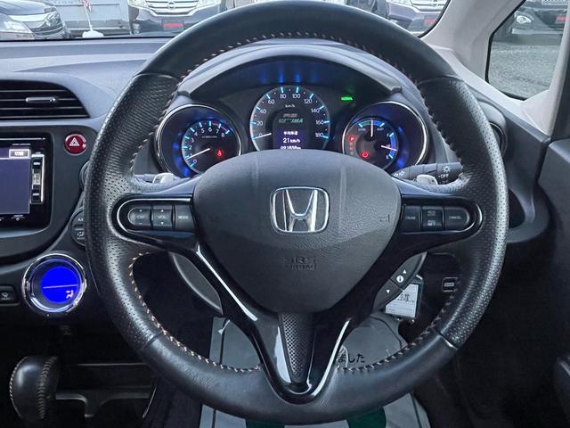 フィットハイブリッド ＲＳ　１年保証付（13枚目）