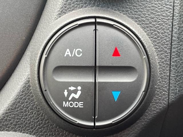 フィットハイブリッド ＲＳ　１年保証付（18枚目）