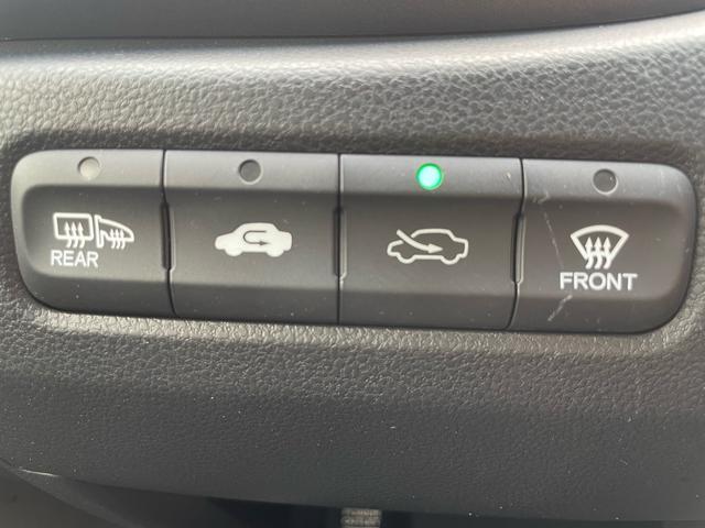 フィットハイブリッド ＲＳ　１年保証付（28枚目）