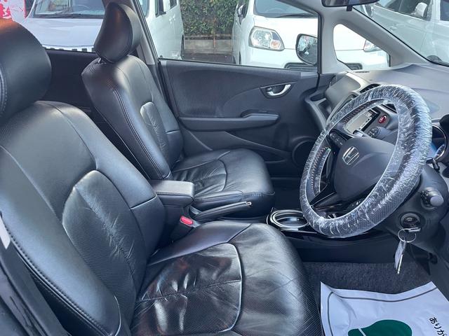 フィットハイブリッド ＲＳ　１年保証付（34枚目）