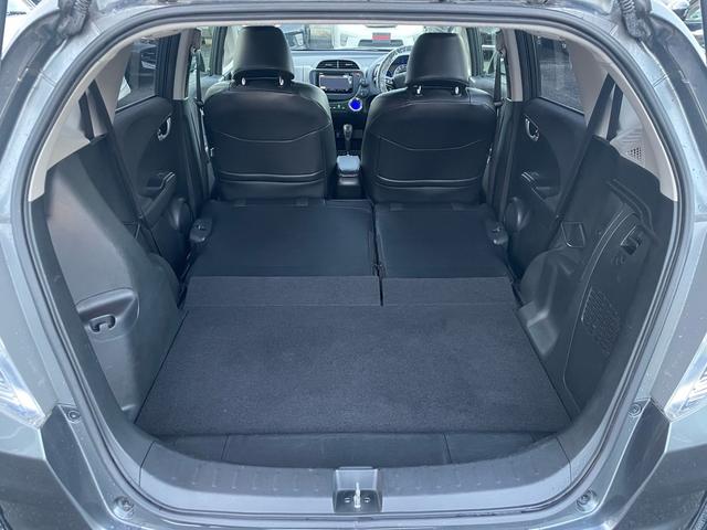 フィットハイブリッド ＲＳ　１年保証付（38枚目）