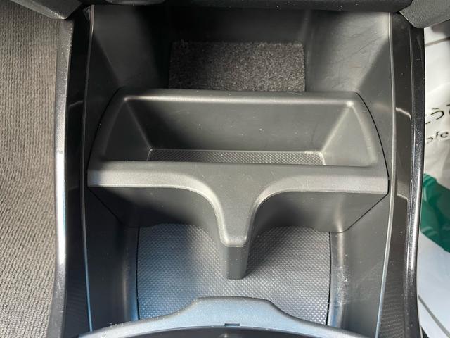 フィットハイブリッド ＲＳ　１年保証付（52枚目）