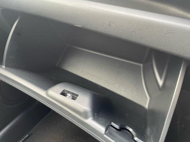 フィットハイブリッド ＲＳ　１年保証付（53枚目）