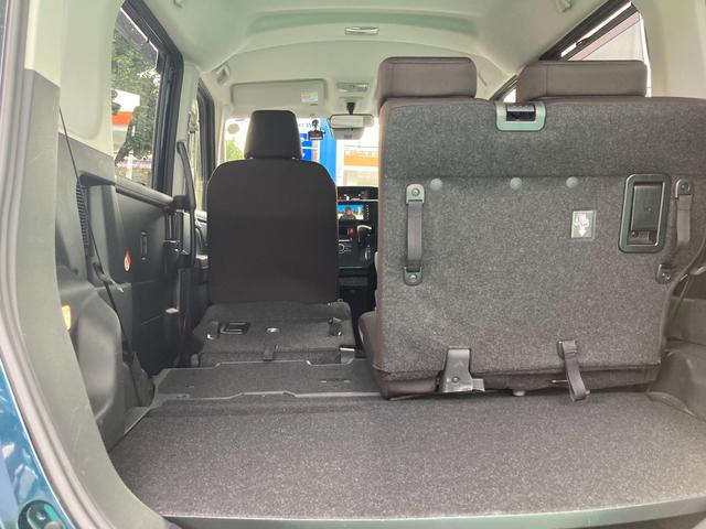 【ラゲッジルーム】シートを倒せば長い荷物や大きな荷物も積むことが可能☆