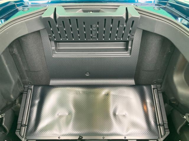 【ラゲッジルーム】２重構造の蓋を取ると、深いラゲッジに早変わり！