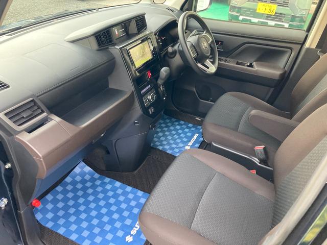 【室内】インパネまわりも見やすく、操作のしやすいレイアウトになってます♪