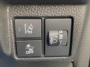 【スイッチ】車線逸脱警報機能ＯＦＦ、衝突被害軽減ブレーキＯＦＦ、ライトレベリングスイッチです◎