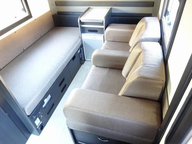 ハイエースワゴン 　キャンピングカー　キャブコン　ハイエース　ＲＶトラスト　Ｃ－ＬＨ　家庭用エアコン　ＦＦヒーター　１５００Ｗインバーター　ツインサブバッテリー　冷蔵庫　レンジ　シンク　ナビ　バックカメラ　ＥＴＣ２．０（39枚目）