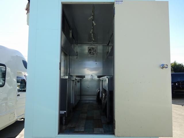 キッチンカー　移動販売車　ケータリングカー　ウィンドウエアコン　リアＷタイヤ　バックカメラ　２層シンク　給排水１００Ｌタンク　Ｐａｎａｓｏｎｉｃコールドテーブル　ステンレス収納(46枚目)