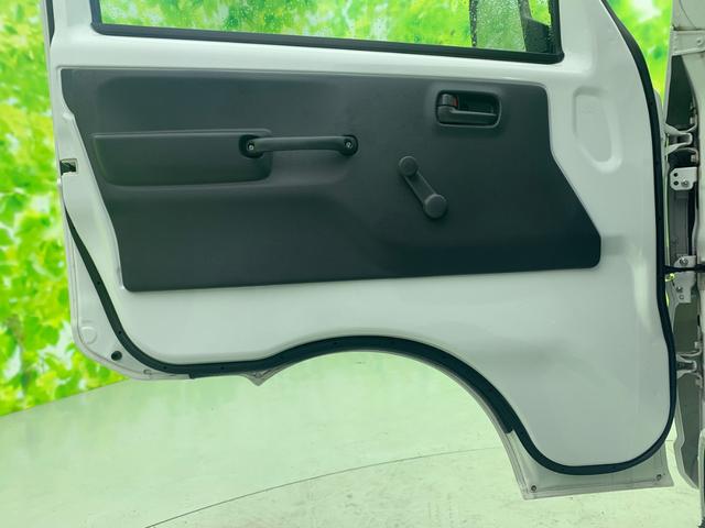 4WD KC ABS/エアバッグ 運転席/エアバッグ 助手席/パワーステアリング/禁煙車/4WD/マニュアルエアコン/定期点検記録簿/取扱説明書・保証書/ユーザー買取車/最大積載量350kg/アクセサリーソケット(22枚目)