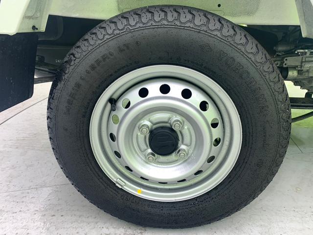 4WD KC ABS/エアバッグ 運転席/エアバッグ 助手席/パワーステアリング/禁煙車/4WD/マニュアルエアコン/定期点検記録簿/取扱説明書・保証書/ユーザー買取車/最大積載量350kg/アクセサリーソケット(26枚目)