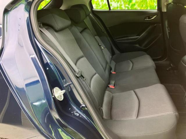 ＷＥＣＡＲＳでは各商談席に大型モニターをご用意しております！見やすい大画面でゆったりと全国の在庫をご覧いただけます！是非ご来店お待ちしております！