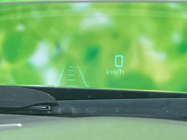 ＷＥＣＡＲＳの展示場では実際に見て、触ってお車をお選びいただけます！知識の豊富な営業スタッフが様々なカーライフをご提案いたします！