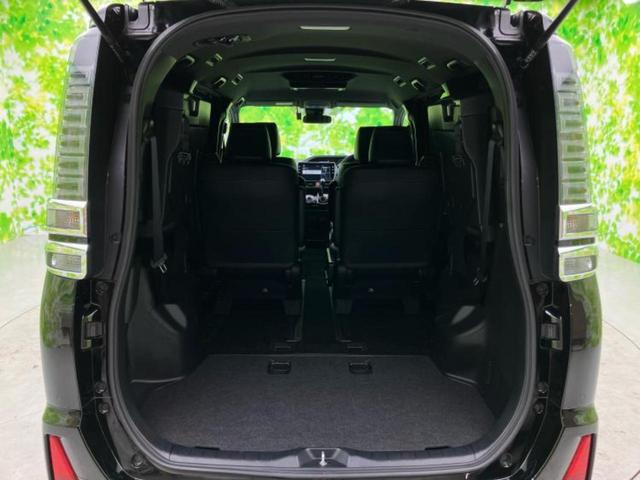 ヴォクシー ＺＳキラメキ３　新品タイヤ／保証書／純正　１０インチ　メモリーナビ／フリップダウンモニター　純正　１２．１インチ／トヨタセーフティセンス／両側電動スライドドア／車線逸脱防止支援システム　衝突被害軽減システム　ドラレコ（20枚目）