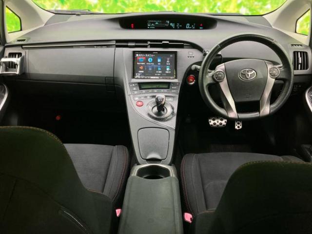 プリウス ＳツーリングセレクションＧｓ　保証書／社外　８インチ　ＳＤナビ／ヘッドランプ　ＨＩＤ／ＥＴＣ／ＥＢＤ付ＡＢＳ／横滑り防止装置／アイドリングストップ／フルセグＴＶ／エアバッグ　運転席／エアバッグ　助手席／エアバッグ　サイド（4枚目）