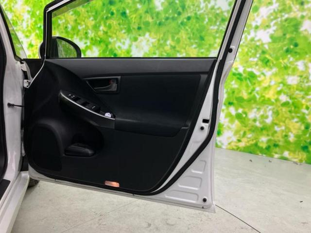 プリウス ＳツーリングセレクションＧｓ　保証書／社外　８インチ　ＳＤナビ／ヘッドランプ　ＨＩＤ／ＥＴＣ／ＥＢＤ付ＡＢＳ／横滑り防止装置／アイドリングストップ／フルセグＴＶ／エアバッグ　運転席／エアバッグ　助手席／エアバッグ　サイド（22枚目）