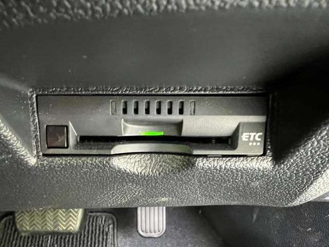 Sツーリングセレクション 社外 9インチ メモリーナビ/衝突安全装置/車線逸脱防止支援システム/ヘッドランプ LED/ETC/EBD付ABS/横滑り防止装置/アイドリングストップ/クルーズコントロール/フルセグTV 記録簿(12枚目)