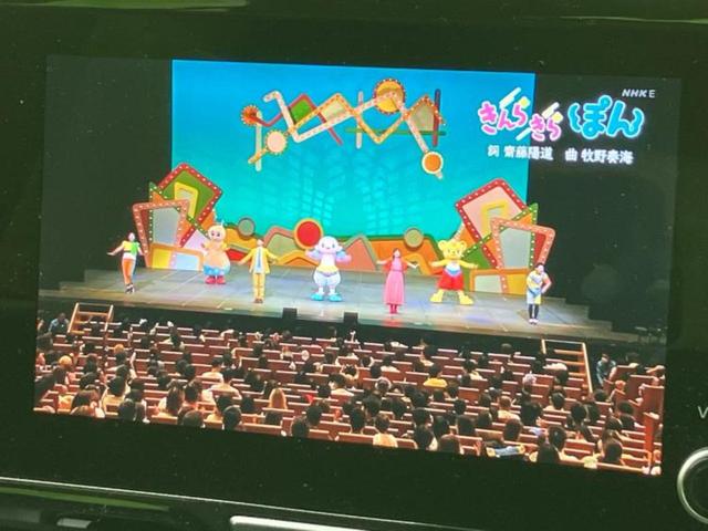 ヤリスクロス 4WD Z 純正エアロ/ディスプレイオーディオ+ナビ8インチ/デジタルインナーミラー/衝突安全装置/シートヒーター/パノラミックビューモニター/車線逸脱防止支援システム/シート ハーフレザー 衝突被害軽減システム(10枚目)