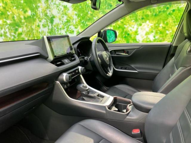 ＲＡＶ４ ４ＷＤ　Ｇ　サンルーフ／保証書／ディスプレイオーディオ＋ナビ／衝突安全装置／シートヒーター　前席／車線逸脱防止支援システム／電動バックドア／ドライブレコーダー　社外／ヘッドランプ　ＬＥＤ　衝突被害軽減システム（6枚目）