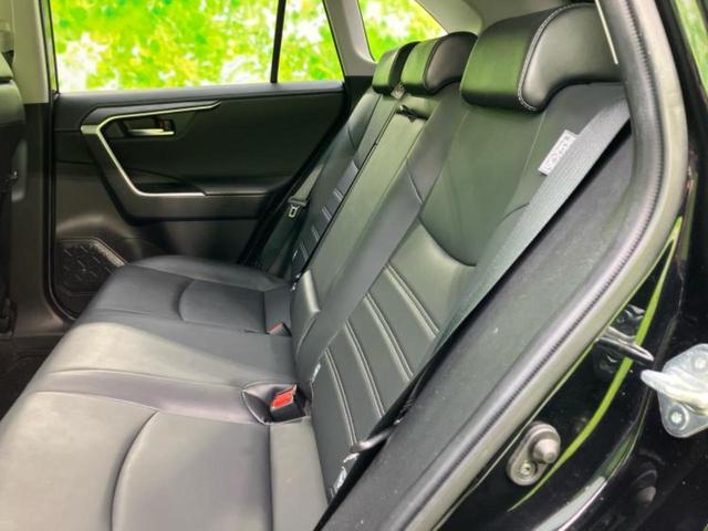 ＲＡＶ４ ４ＷＤ　Ｇ　サンルーフ／保証書／ディスプレイオーディオ＋ナビ／衝突安全装置／シートヒーター　前席／車線逸脱防止支援システム／電動バックドア／ドライブレコーダー　社外／ヘッドランプ　ＬＥＤ　衝突被害軽減システム（7枚目）