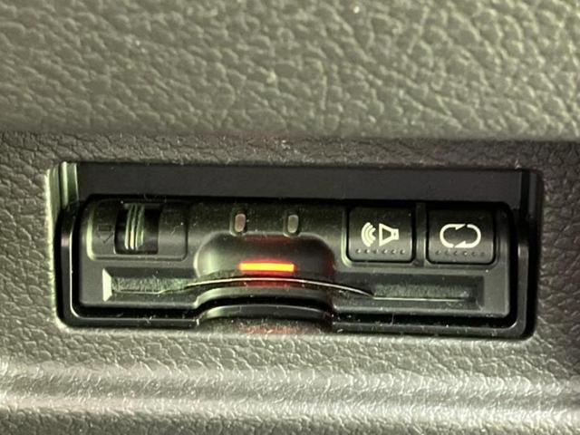 キューブ 15X Vセレクション 純正 HDDナビ/ETC/EBD付ABS/バックモニター/ワンセグTV/DVD/エアバッグ 運転席/エアバッグ 助手席/パワーウインドウ/エンジンスタートボタン/キーレスエントリー/オートエアコン(13枚目)