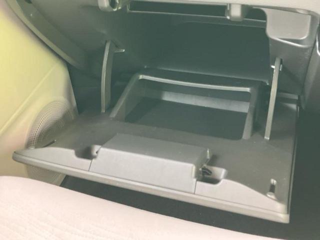 キューブ 15X Vセレクション 純正 HDDナビ/ETC/EBD付ABS/バックモニター/ワンセグTV/DVD/エアバッグ 運転席/エアバッグ 助手席/パワーウインドウ/エンジンスタートボタン/キーレスエントリー/オートエアコン(33枚目)