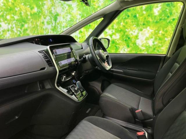セレナ eパワーハイウェイスターV 新品タイヤ/保証書/純正 10インチ SDナビ/フリップダウンモニター 純正 10.1インチ/インテリジェントルームミラー/衝突安全装置/両側電動スライドドア/アラウンドビューモニター 全周囲カメラ(6枚目)