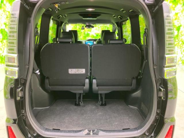 ヴォクシー ４ＷＤ　ＺＳキラメキ３　新品タイヤ／保証書／社外　９インチ　ＳＤナビ／フリップダウンモニター／衝突安全装置／両側電動スライドドア／車線逸脱防止支援システム／シート　ハーフレザー／パーキングアシスト　バックガイド　バックカメラ（8枚目）