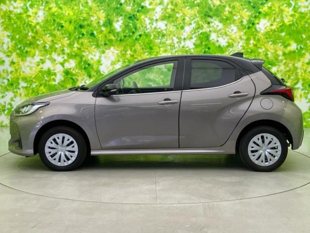 ヤリス ４ＷＤハイブリッドＺ　保証書／ディスプレイオーディオ／衝突安全装置／シートヒーター／パノラミックビューモニター／車線逸脱防止支援システム／パーキングアシスト　バックガイド／ドライブレコーダー　前後　衝突被害軽減システム（2枚目）