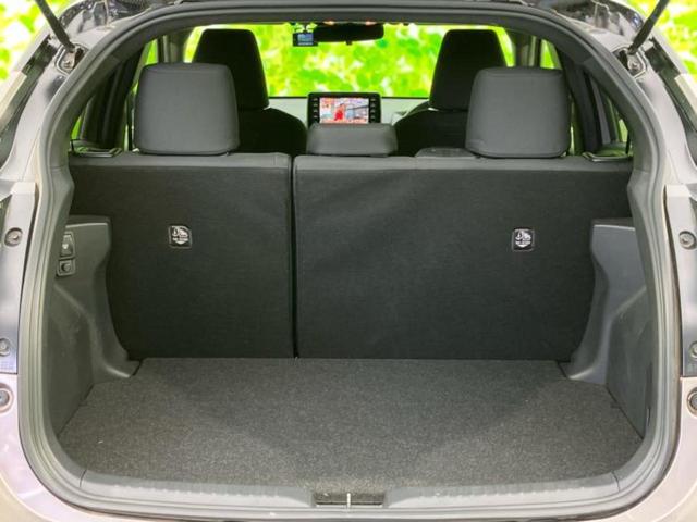 ヤリス ４ＷＤハイブリッドＺ　保証書／ディスプレイオーディオ／衝突安全装置／シートヒーター／パノラミックビューモニター／車線逸脱防止支援システム／パーキングアシスト　バックガイド／ドライブレコーダー　前後　衝突被害軽減システム（8枚目）