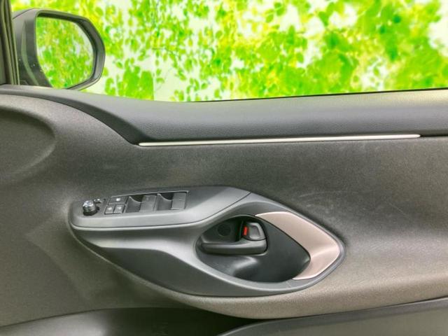 ヤリス ４ＷＤハイブリッドＺ　保証書／ディスプレイオーディオ／衝突安全装置／シートヒーター／パノラミックビューモニター／車線逸脱防止支援システム／パーキングアシスト　バックガイド／ドライブレコーダー　前後　衝突被害軽減システム（17枚目）