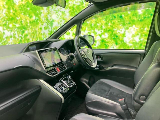 ヴォクシー ハイブリッドＺＳキラメキ３　新品タイヤ／保証書／純正　９インチ　ＳＤナビ／フリップダウンモニター／衝突安全装置／両側電動スライドドア／シートヒーター／車線逸脱防止支援システム／シート　ハーフレザー　衝突被害軽減システム　ＥＴＣ（6枚目）